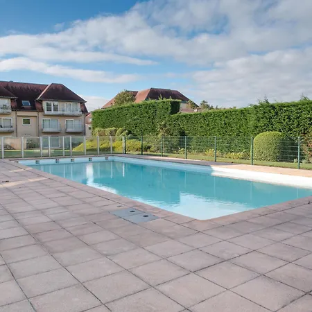 Garden 23 - 204 With Shared Pool By Interhome *