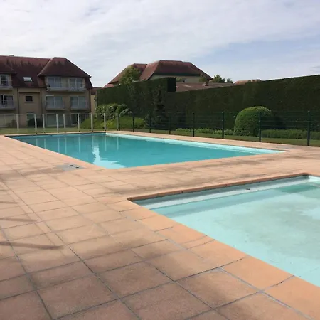アパート Garden 23 - 204 With Shared Pool By Interhome